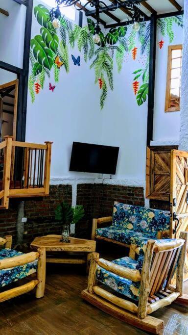 El Encanto Mountain Cabin ซาเลนโต ภายนอก รูปภาพ