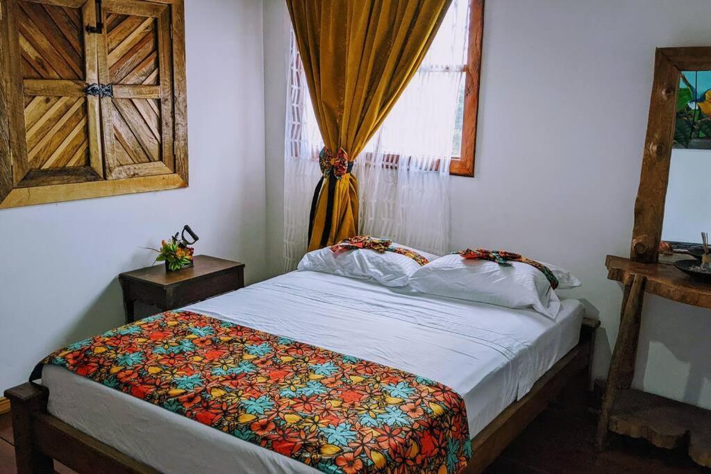 El Encanto Mountain Cabin ซาเลนโต ภายนอก รูปภาพ