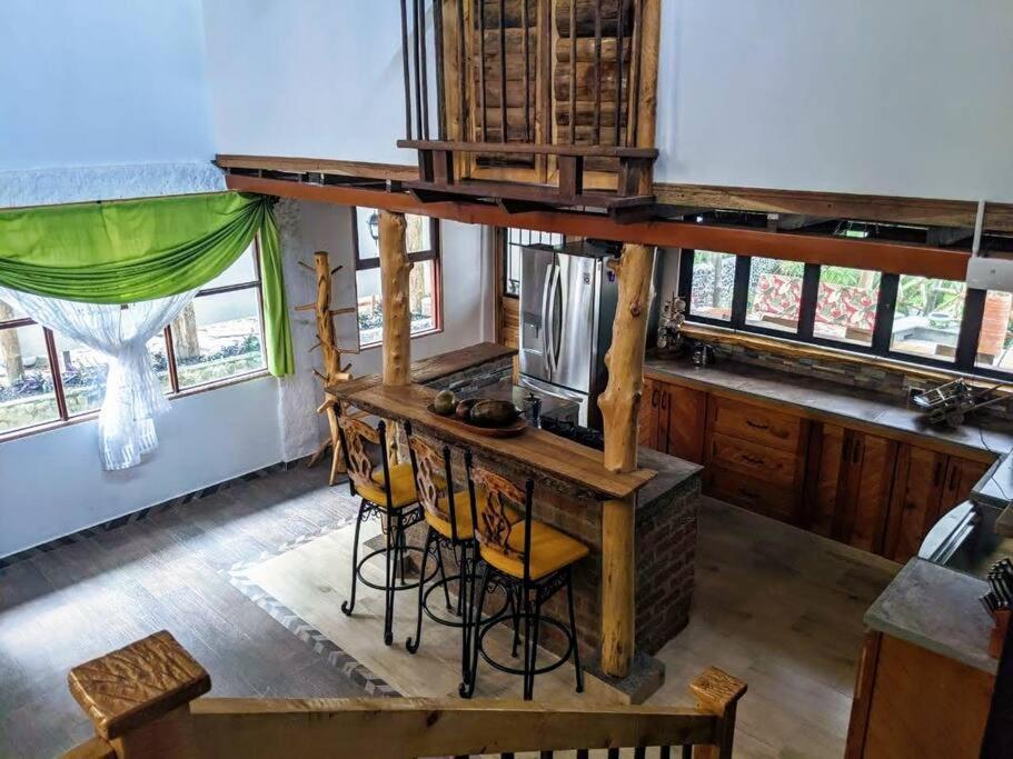 El Encanto Mountain Cabin ซาเลนโต ภายนอก รูปภาพ