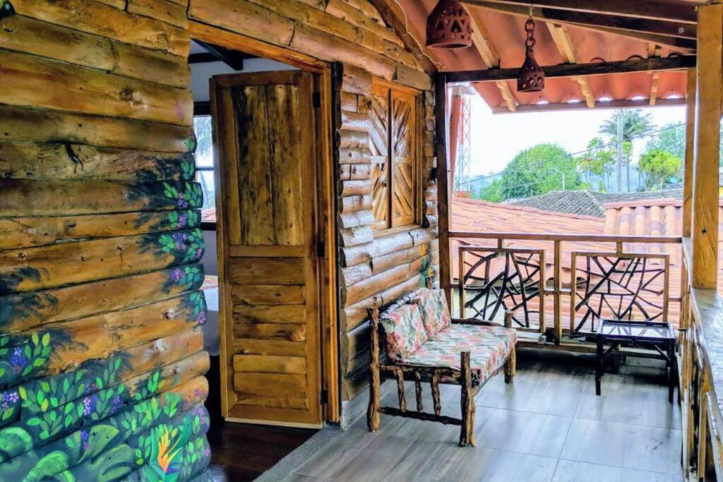 El Encanto Mountain Cabin ซาเลนโต ภายนอก รูปภาพ