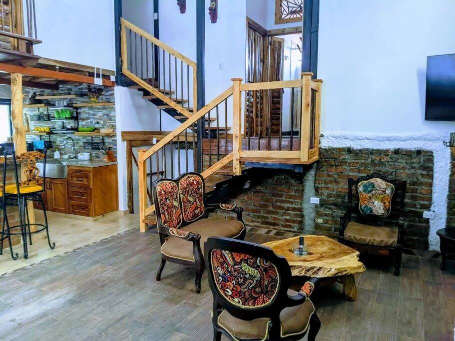 El Encanto Mountain Cabin ซาเลนโต ภายนอก รูปภาพ
